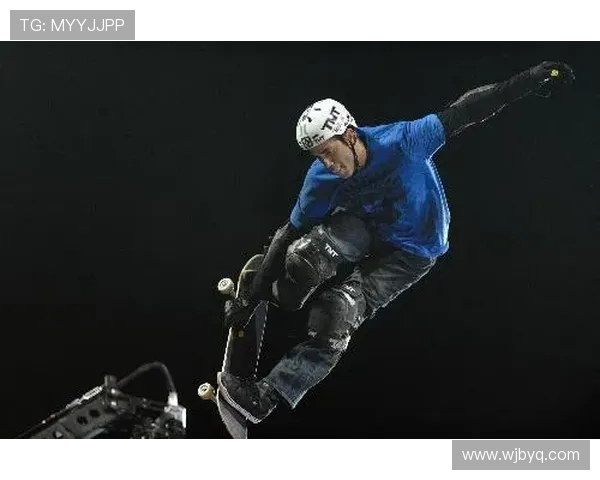 重庆极限运动队在世界滑板锦标赛中以95分稳居积分榜首位